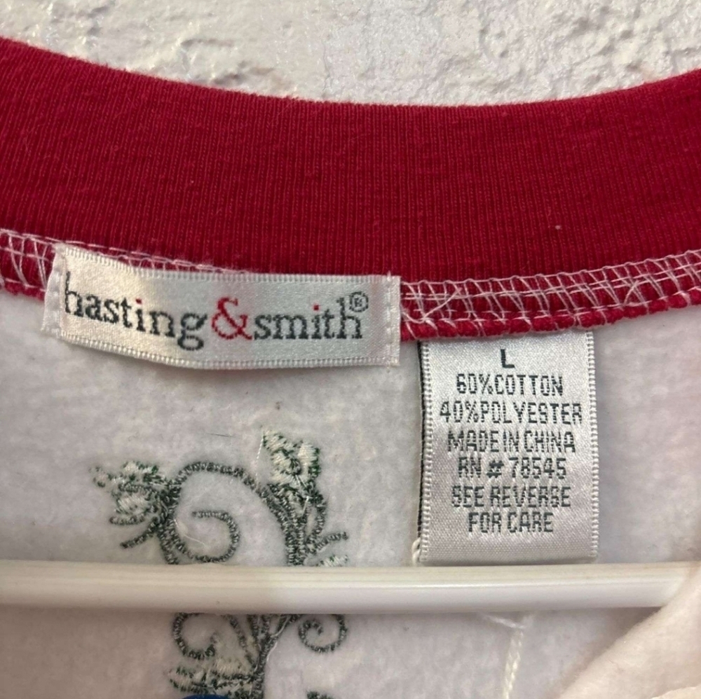 Hasting & Smith Women's Holly Green Button Down Embroidered Sweater Christmas - Picture 3 of 6
